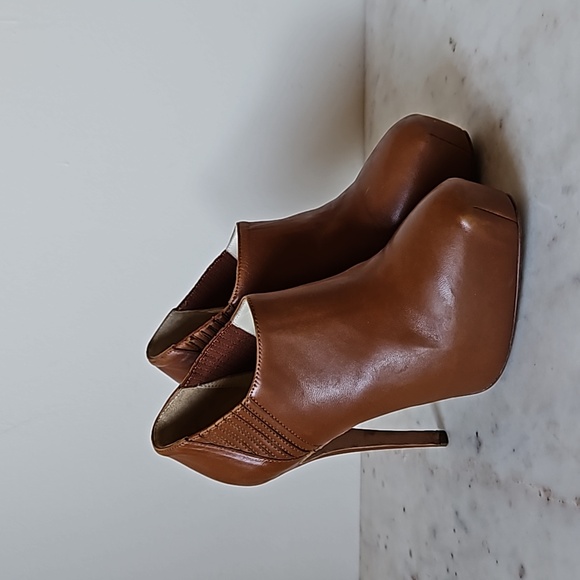 BRIAN ATWOOD: cognac leather platform ankle boots - Picture 3 of 6